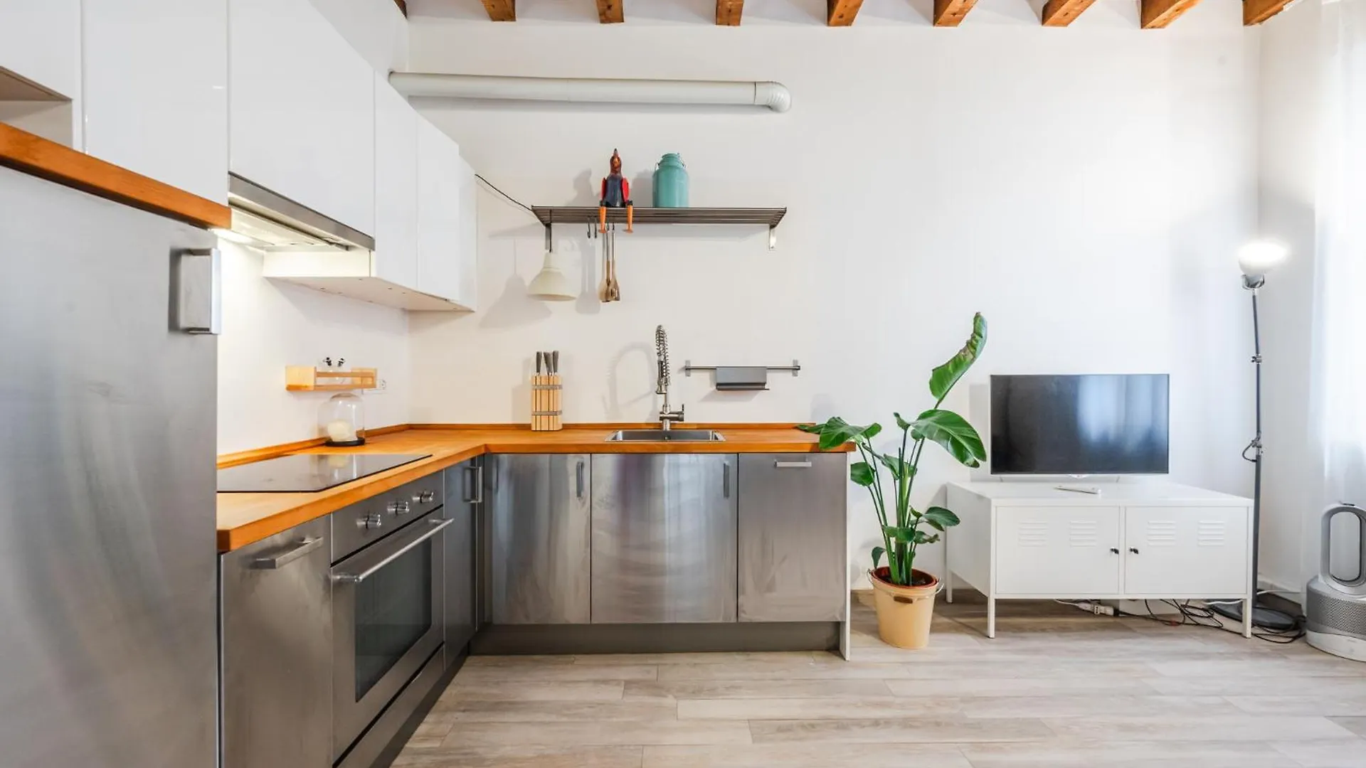 200Mt Metro - Design Apartment For Creative Living Милан